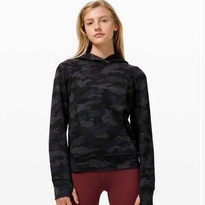 Lululemon Scuba Pullover Heritage 365 Camo Deep Coal Multi Size 6